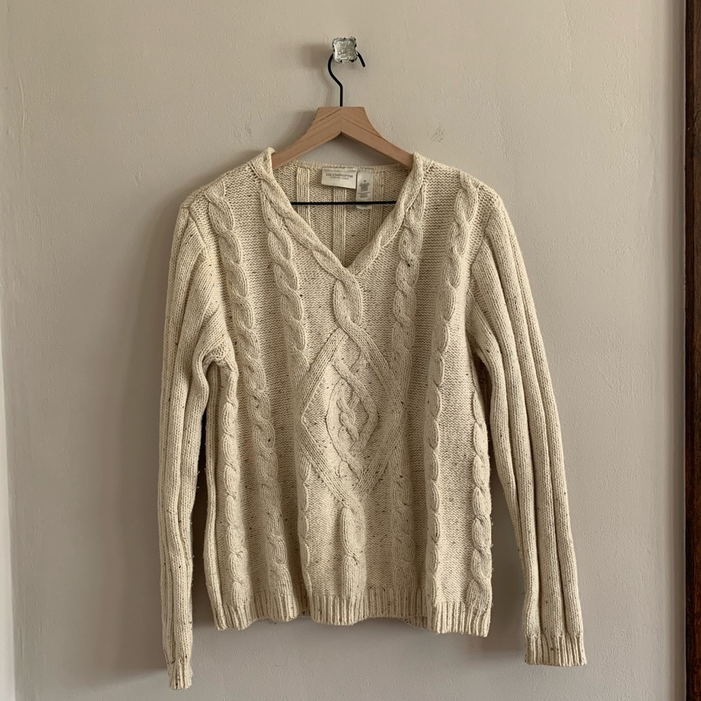 Liz Claiborne cream v-neck sweater